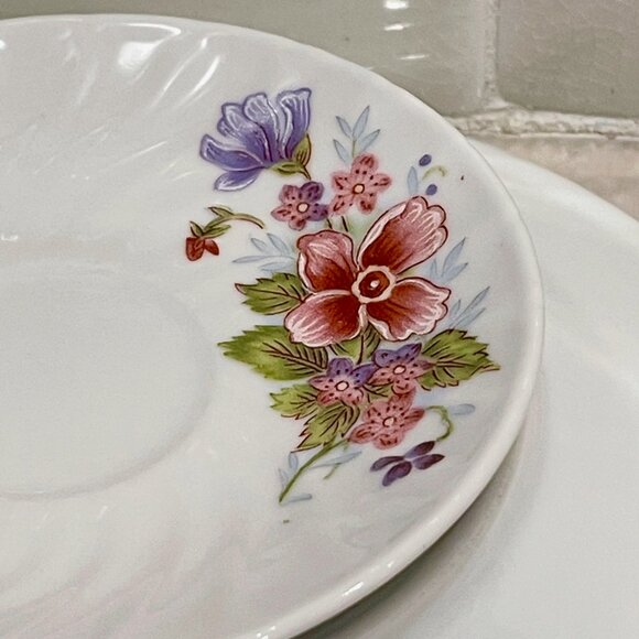 Mini cup & saucer - white with flower design - Picture 10 of 14